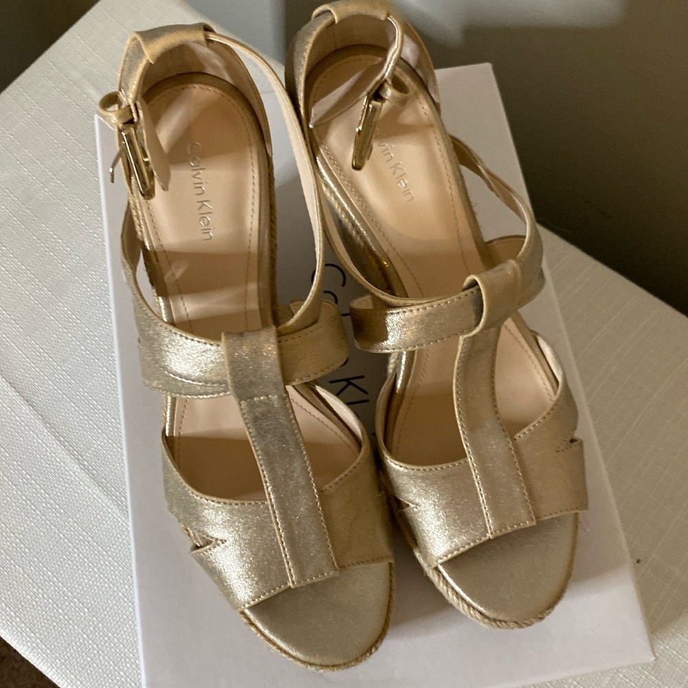 💋Calvin Klein Wedge Sandals💋